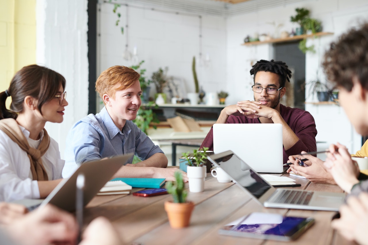 perbedaan growth marketing dan digital marketing